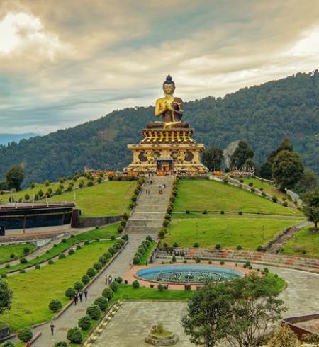 Explore Sikkim Darjeeling tour package at low cost on expeditionelite.in