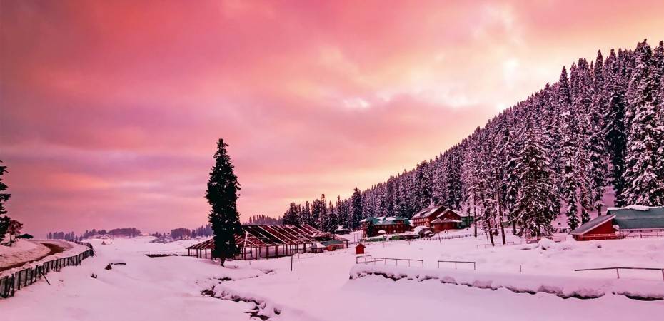 Explore Jammu & Kashmir at just ₹ 0.00 with https://expeditionelite.in