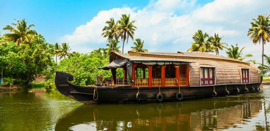 Explore Kerala: God’s Own Country at just ₹ 14,000.00 with https://expeditionelite.in